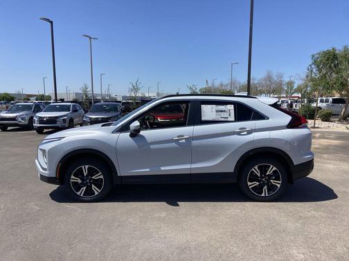 Diamond White 2026 Mitsubishi Eclipse Cross SE