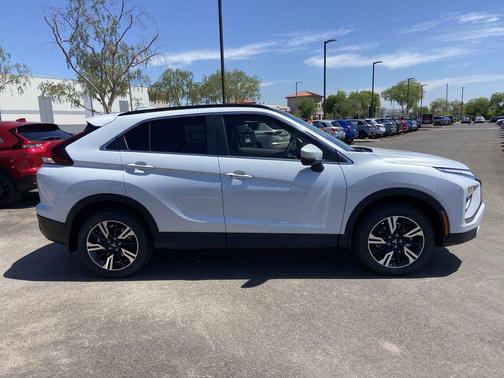 Diamond White 2026 Mitsubishi Eclipse Cross SE