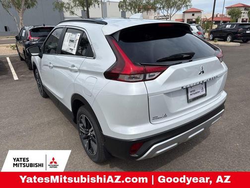 Diamond White 2026 Mitsubishi Eclipse Cross SE