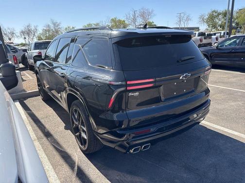 Mosaic Black Metallic 2024 Chevrolet Traverse RS