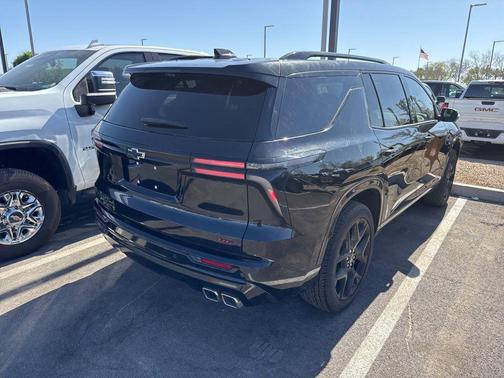 Mosaic Black Metallic 2024 Chevrolet Traverse RS