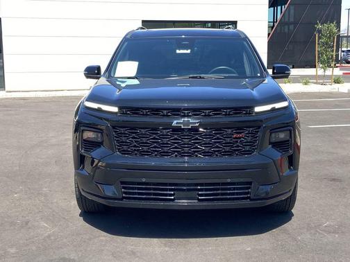 Mosaic Black Metallic 2024 Chevrolet Traverse RS