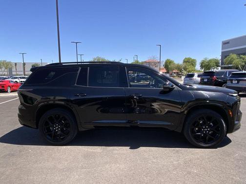 Mosaic Black Metallic 2024 Chevrolet Traverse RS