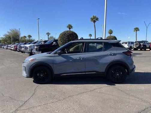Boulder Gray Pearl 2021 Nissan Kicks SR