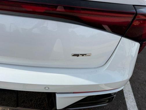 Snow White Pearl 2025 Kia K5 GT-Line