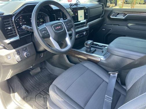 Summit White 2025 GMC Sierra 1500 Elevation