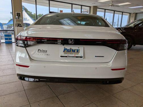 Platinum White Pearl 2026 Honda Accord Hybrid EX-L
