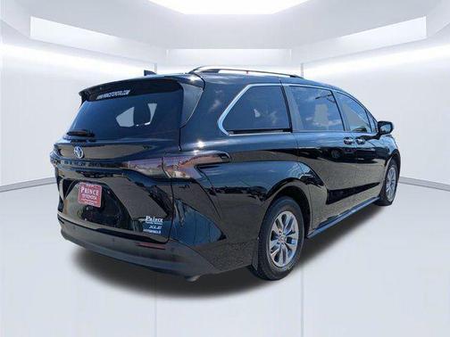 Midnight Black Metallic 2024 Toyota Sienna XLE