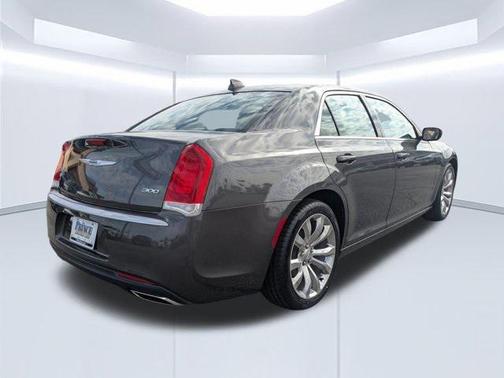 2019 Chrysler 300 Touring