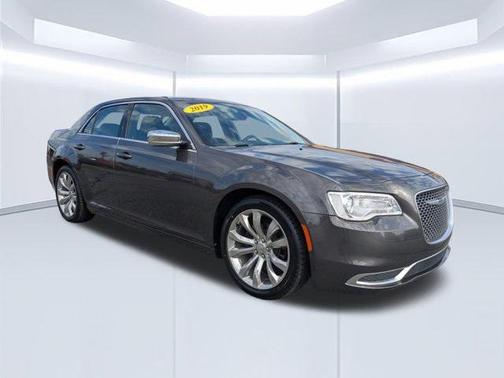 2019 Chrysler 300 Touring