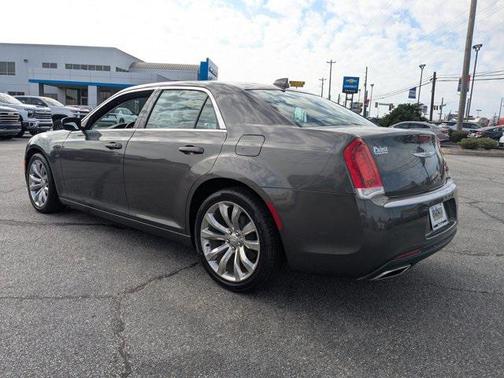 2019 Chrysler 300 Touring