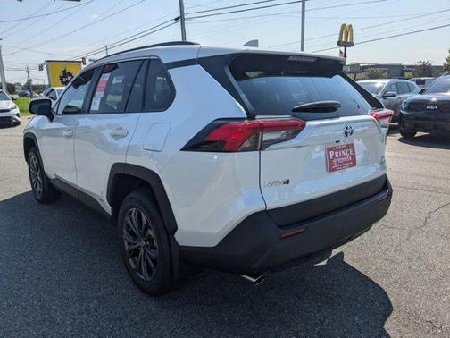 2024 Toyota RAV4 Hybrid XLE Premium