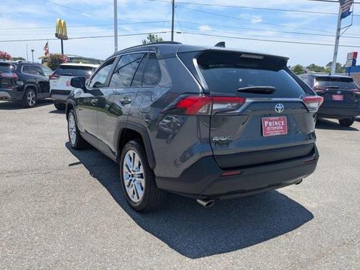2023 Toyota RAV4 XLE Premium