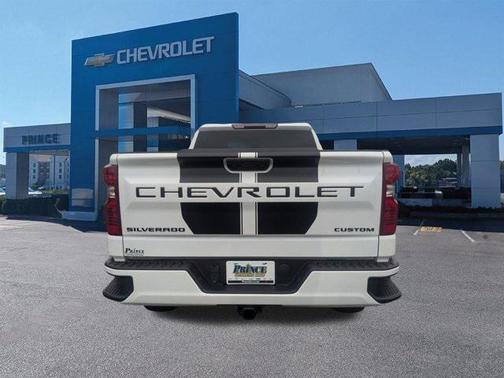 2025 Chevrolet Silverado 1500 Custom