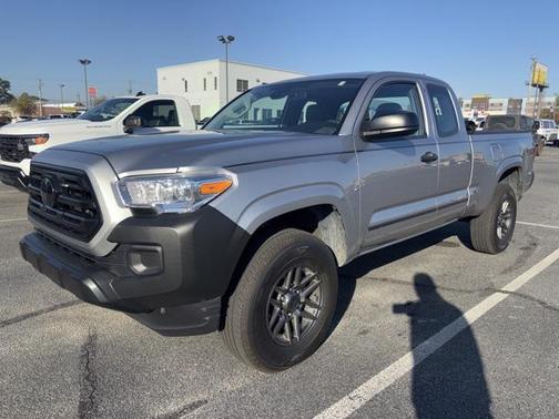 2018 Toyota Tacoma SR