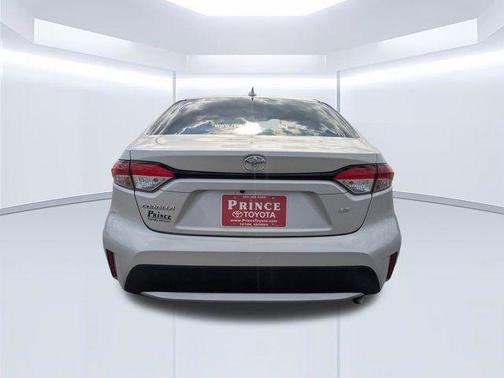 Classic Silver Metallic 2022 Toyota Corolla LE