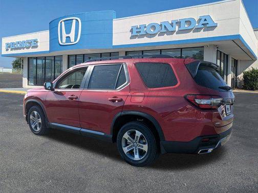 Radiant Red Metallic II 2026 Honda Pilot EX-L