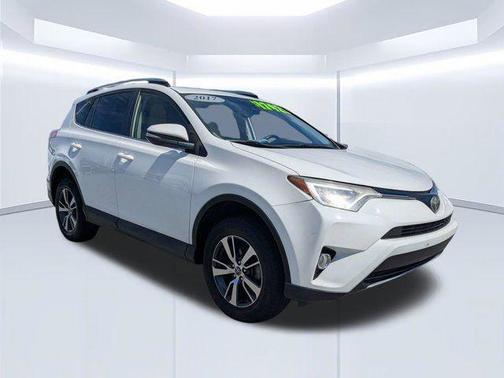 Super White 2017 Toyota RAV4 XLE