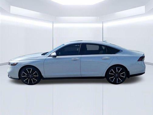 Platinum White Pearl 2023 Honda Accord Hybrid Touring