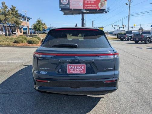 2025 Toyota Crown Signia Limited