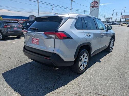 2022 Toyota RAV4 LE