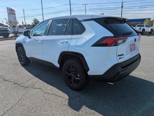 2025 Toyota RAV4 LE