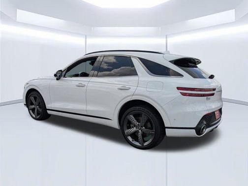 Alta White 2022 Genesis GV70 3.5T AWD Sport