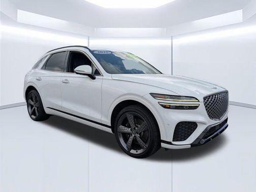 Alta White 2022 Genesis GV70 3.5T AWD Sport