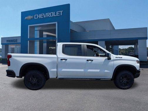 Summit White 2026 Chevrolet Silverado 1500 ZR2