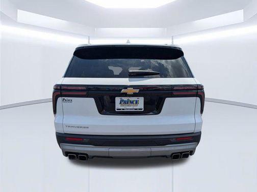Summit White 2025 Chevrolet Traverse LT
