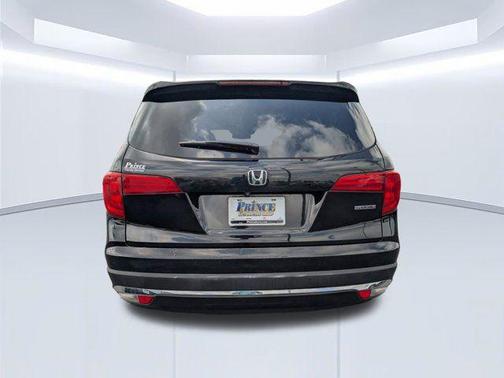 Crystal Black Pearl 2018 Honda Pilot Touring