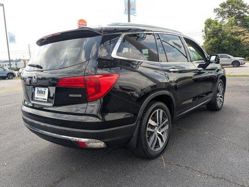 Crystal Black Pearl 2018 Honda Pilot Touring