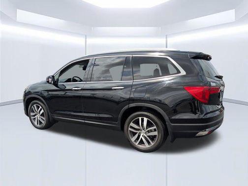 Crystal Black Pearl 2018 Honda Pilot Touring
