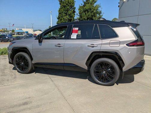 02sq 2026 Toyota RAV4 SE