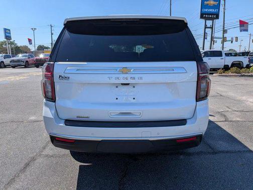 Iridescent Pearl Tricoat 2023 Chevrolet Tahoe 2WD High Country