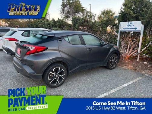 2022 Toyota C-HR XLE