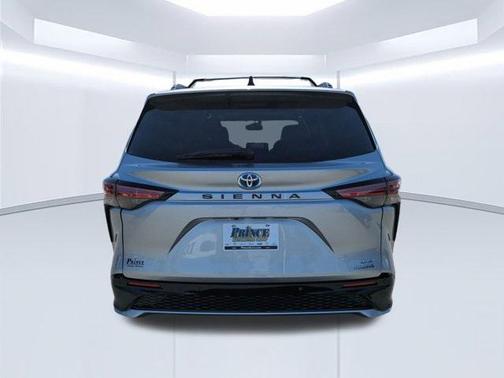 2024 Toyota Sienna XSE 7 Passenger