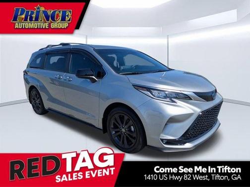 2024 Toyota Sienna XSE 7 Passenger