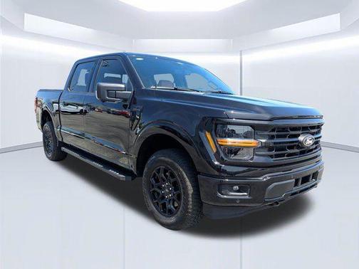 Agate Black Metallic 2025 Ford F-150 XLT