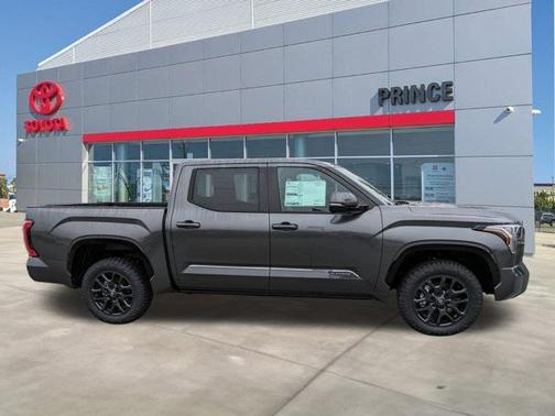 2025 Toyota Tundra Platinum