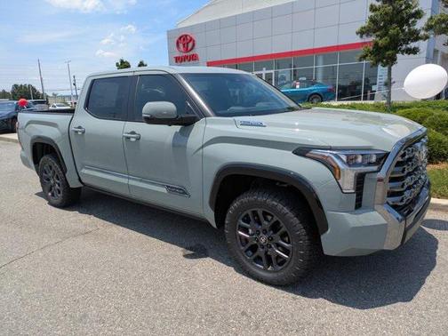 2025 Toyota Tundra Hybrid Platinum
