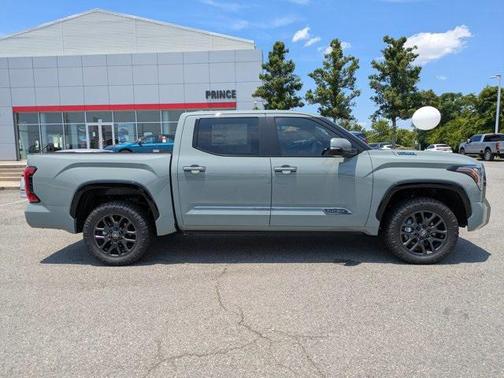 2025 Toyota Tundra Hybrid Platinum