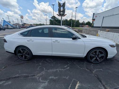 2025 Honda Accord Hybrid Base