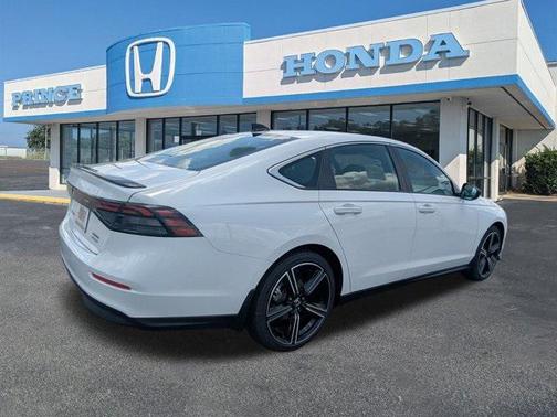 2025 Honda Accord Hybrid Base