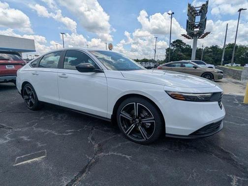 2025 Honda Accord Hybrid Base