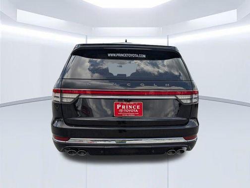 Infinite Black Metallic Clearcoat 2022 Lincoln Aviator Black Label AWD