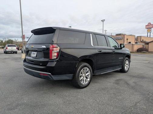 2022 Chevrolet Suburban LT