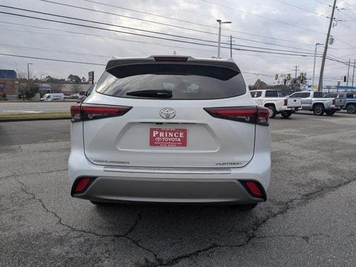 2024 Toyota Highlander Platinum