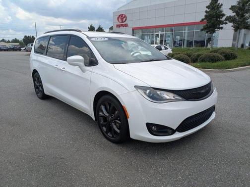 2020 Chrysler Pacifica Touring-L Plus