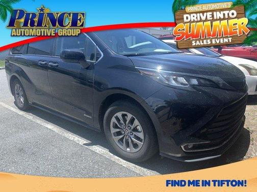 2021 Toyota Sienna XLE 8 Passenger